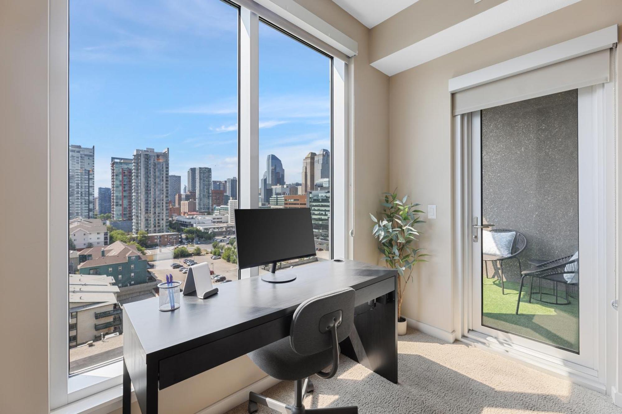 Heart Of Downtown Calgary Spacious Luxury Condo With Stunning Views And Premium Amenities 외부 사진