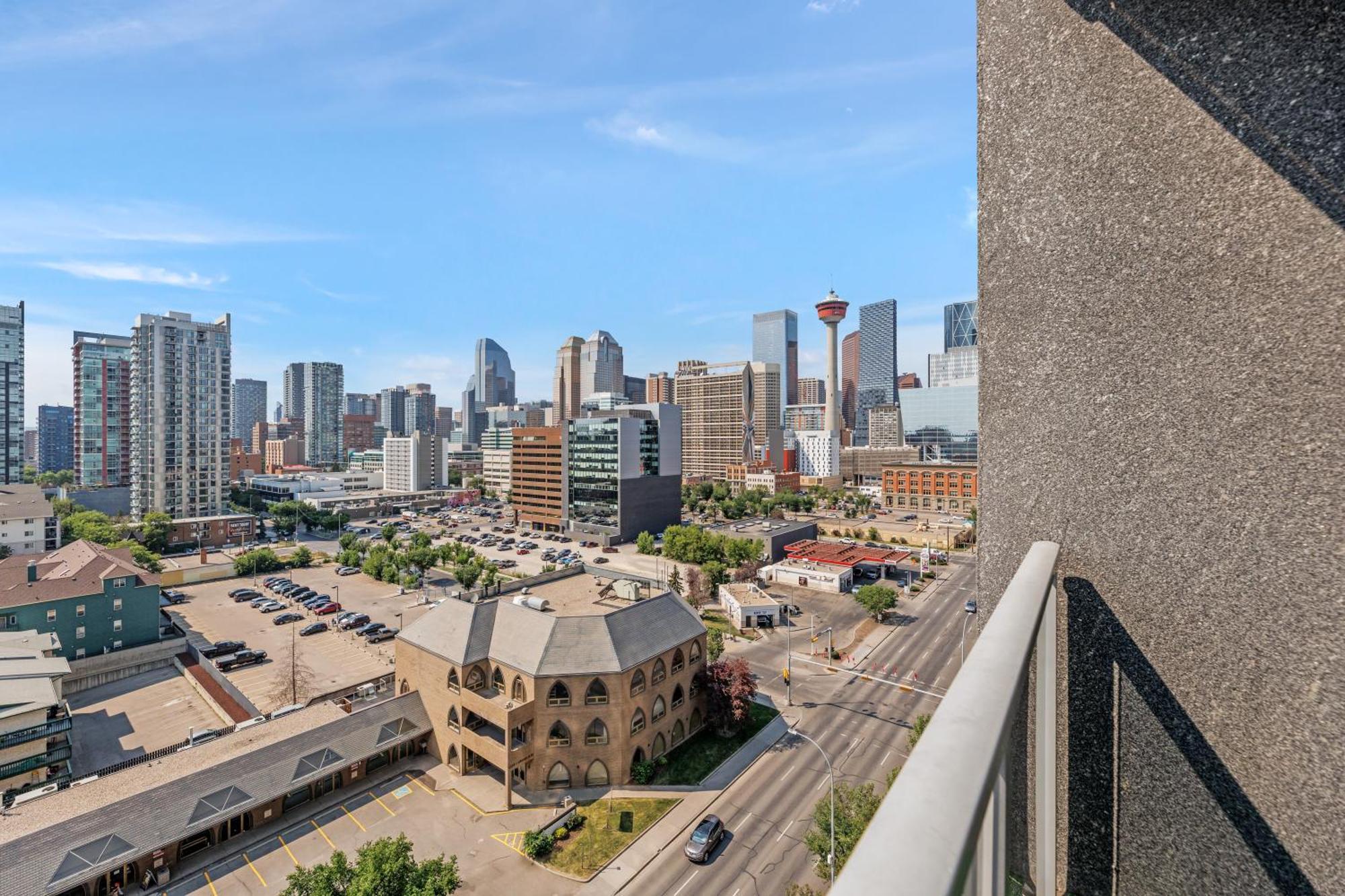 Heart Of Downtown Calgary Spacious Luxury Condo With Stunning Views And Premium Amenities 외부 사진